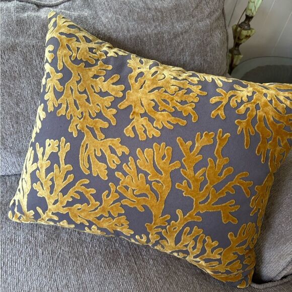 St Tropez Gold and Gray Coral Accent Pillows - Picture 6 of 8